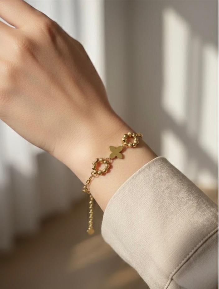 Gold yonca  Detaylı Çelik Bileklik