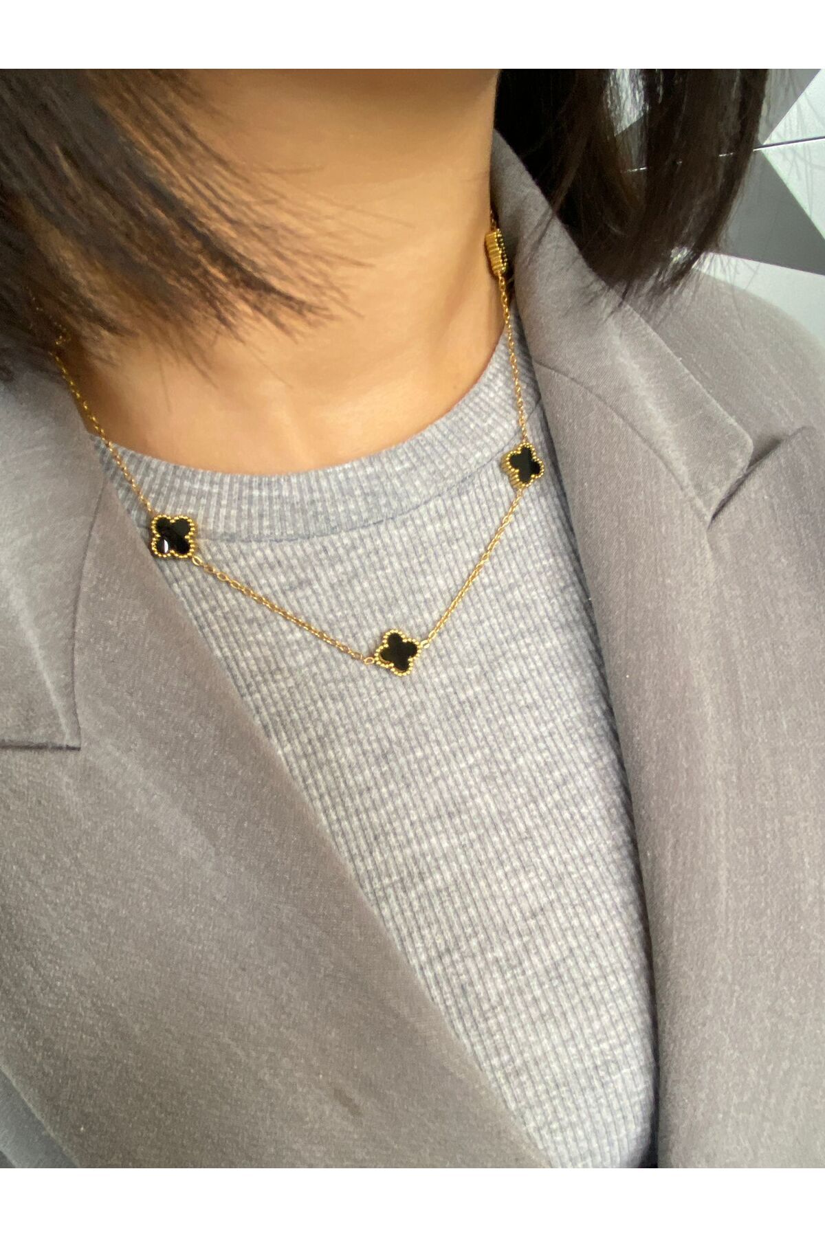 Siyah Yonca Figürlü Kadın Çelik kolye | | Şık ve Anlamlı Hediye