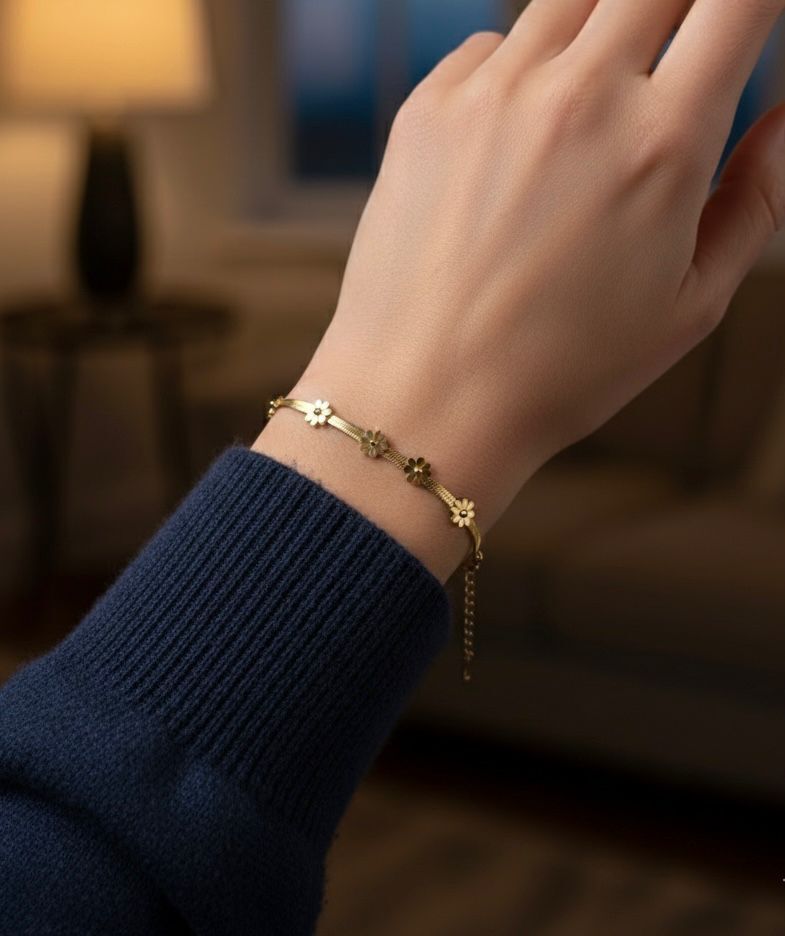 yonca modeli gold  Kadın bileklik